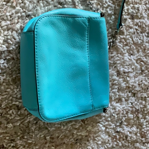 Michael kors mini crossbody bag - Picture 2 of 3